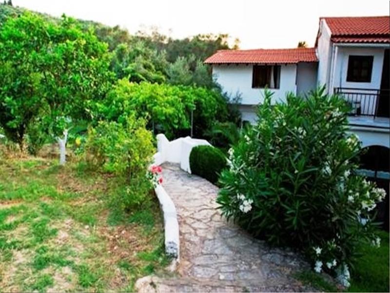 Apartament Dina's